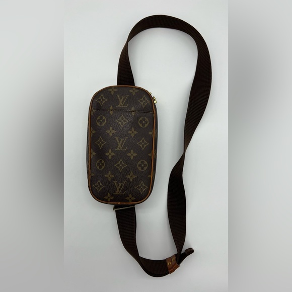 ❌SOLD❌Authentic Louis Vuitton monogram Gange belt bag - Picture 3 of 16